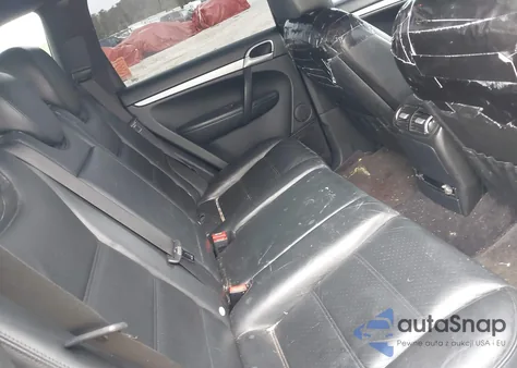 2010 Porsche Cayenne z USA, uszkodzony, nr VIN WP1AA2AP2ALA01030